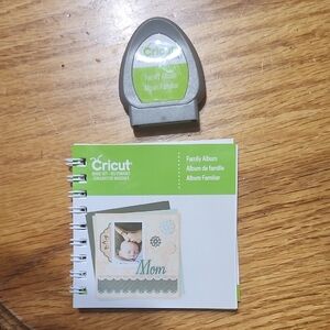 Cricut Family Album Cartridge with Green and White Booklet